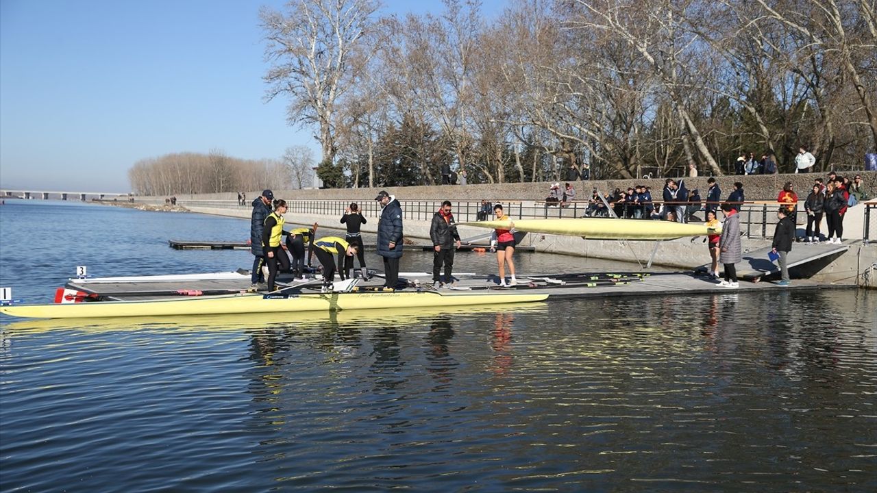 Türkiye Kürek Şampiyonası'nda İkinci Gün Heyecanı Başladı