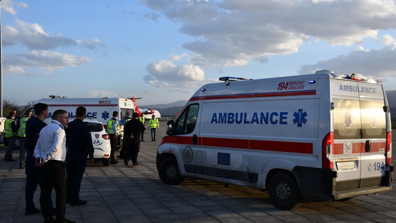 Türkiye, Kuzey Makedonya'daki Yangında Yaralananlar İçin Ambulans Uçak Gönderdi
