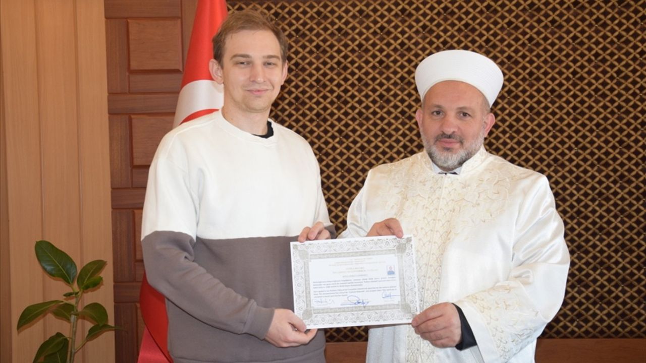 Ukraynalı Roman Iastremskyi Giresun'da Müslüman Oldu