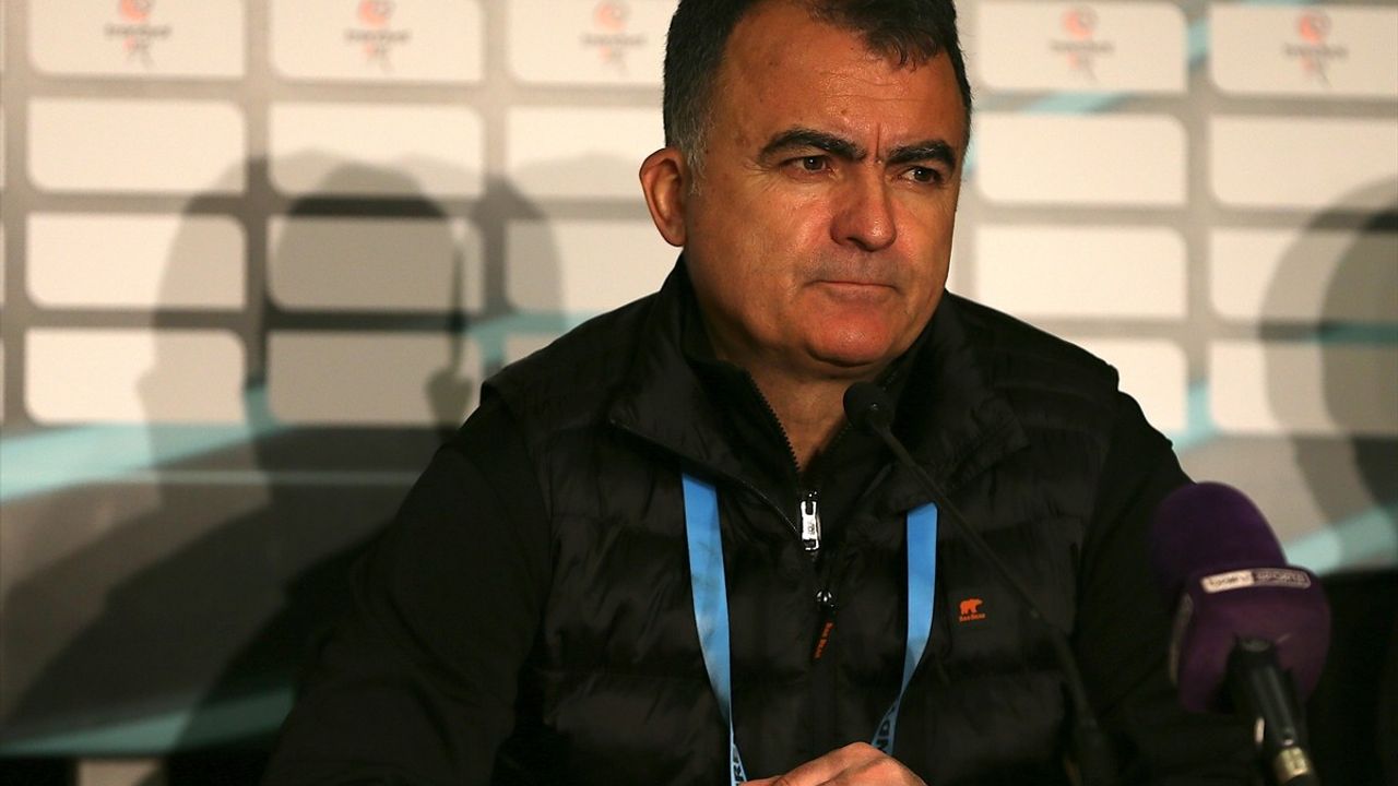 Ümraniyespor Teknik Direktörü Bülent Bölükbaşı: 'Kazandığımız için mutluyuz'