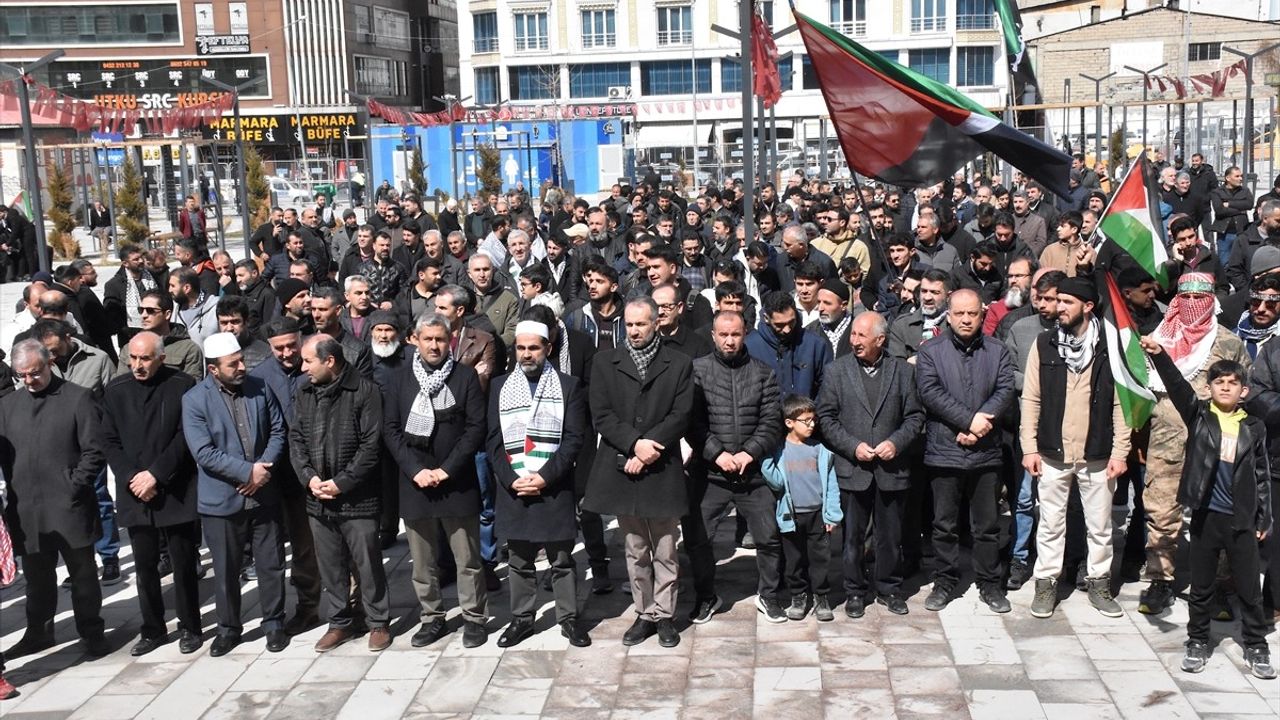 Van'da İsrail'in Gazze'ye Yönelik Saldırılarına Protesto