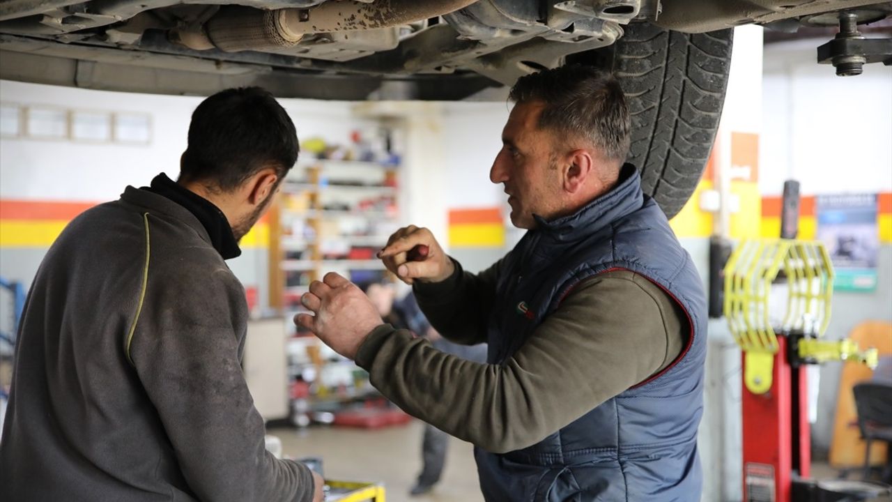 Van'dan Genç Girişimci Atık Malzemelerle Go-Kart Yaptı