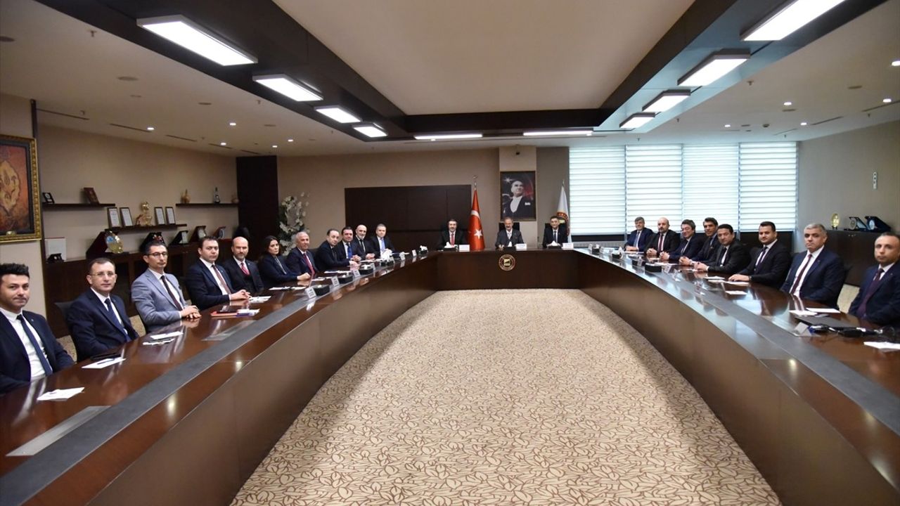 Ziraat Bankası Genel Müdürü Alpaslan Çakar, Gaziantep Sanayi Odası'nda Sanayicilerle Buluştu