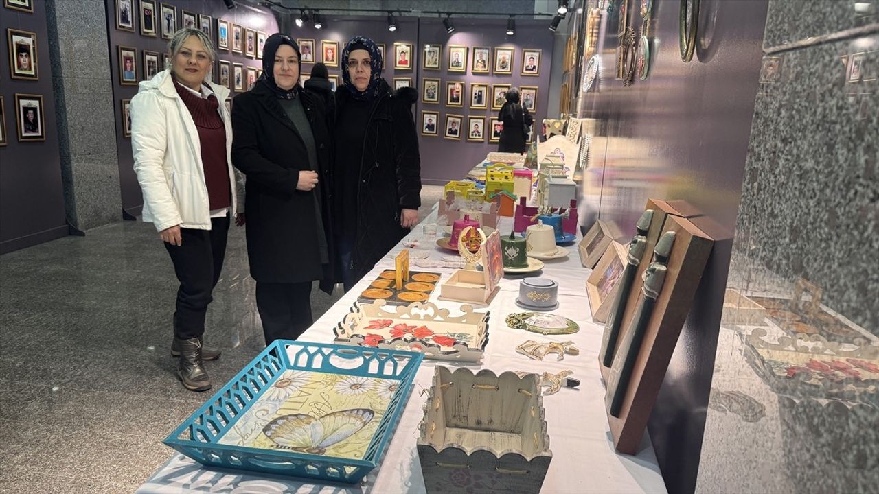 Zonguldak'ta Gazi ve Şehit Yakınlarının El Emeği Sergilendi