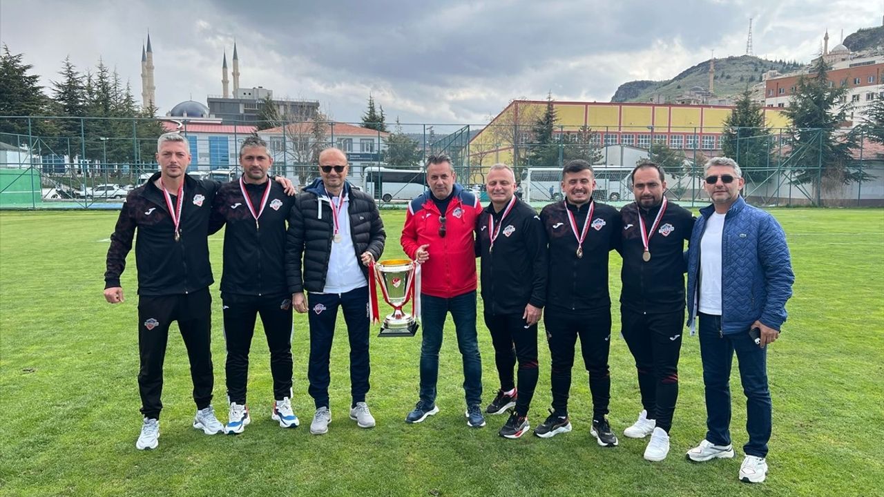 1461 Trabzon FK 14 Yaş Altı Takımı Türkiye Şampiyonu Oldu