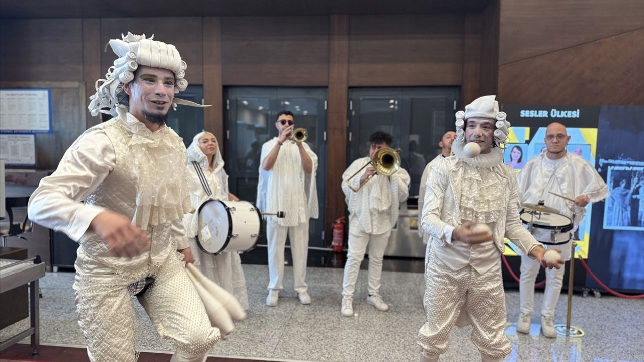 39. Çocuk Şenliği Harbiye'de Başladı