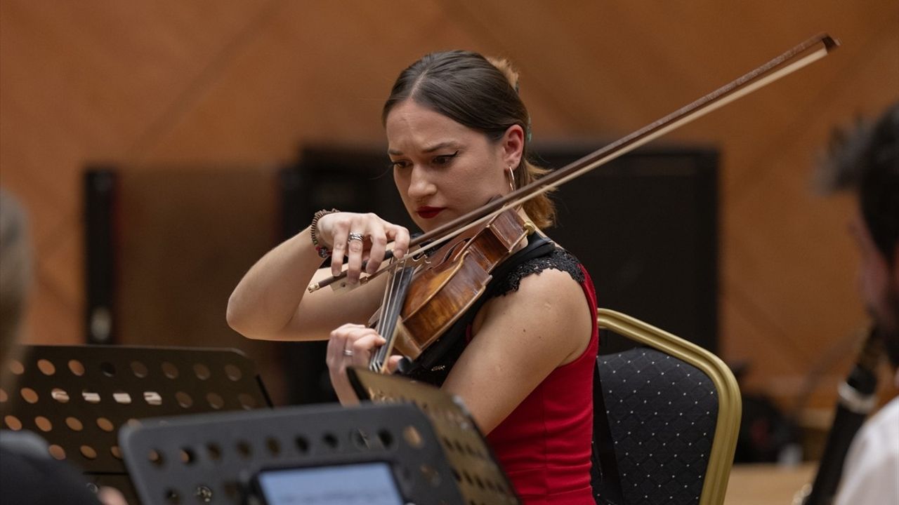39. Uluslararası Ankara Müzik Festivali'nde Japon Besteci Hibiki Mukai'nin Eseri Prömiyerini Gerçekleştirdi