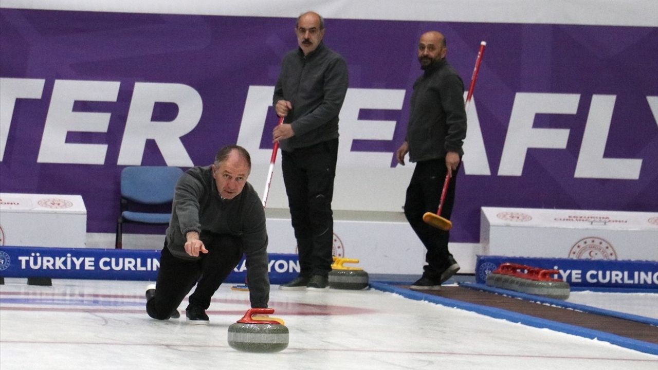 50 Yaşındaki İl Müdürü Levent Çakmur, Milli Sporcu Olma Yolunda