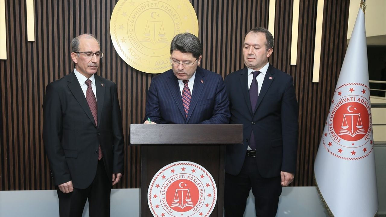 Adalet Bakanı Tunç'tan Yargı ve İş Dünyası Sempozyumu'nda Önemli Açıklamalar