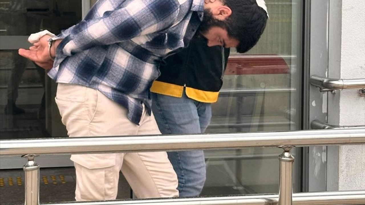 Adana'da Ağabeyini Bıçaklayarak Öldüren Zanlı Tutuklandı