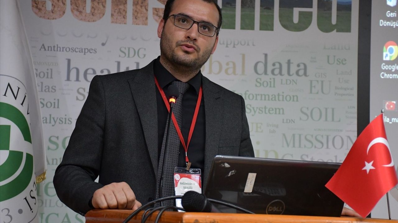 Adana'da 'Bağımsızlık Şenliği' Gençleri Bağımlılıkla Mücadele İçin Buluşturdu