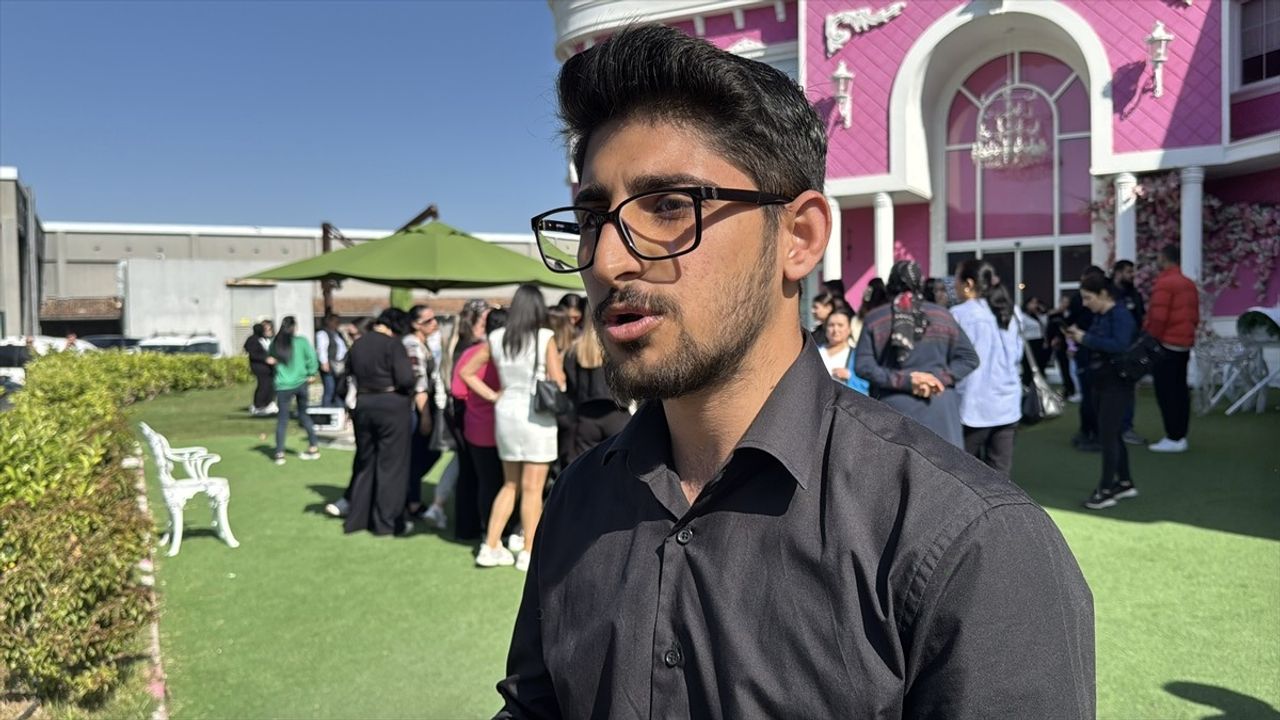 Adana'da Güzellik Merkezi Sahibi Yurt Dışına Kaçarak Alacaklılarını Mağdur Etti İddiası