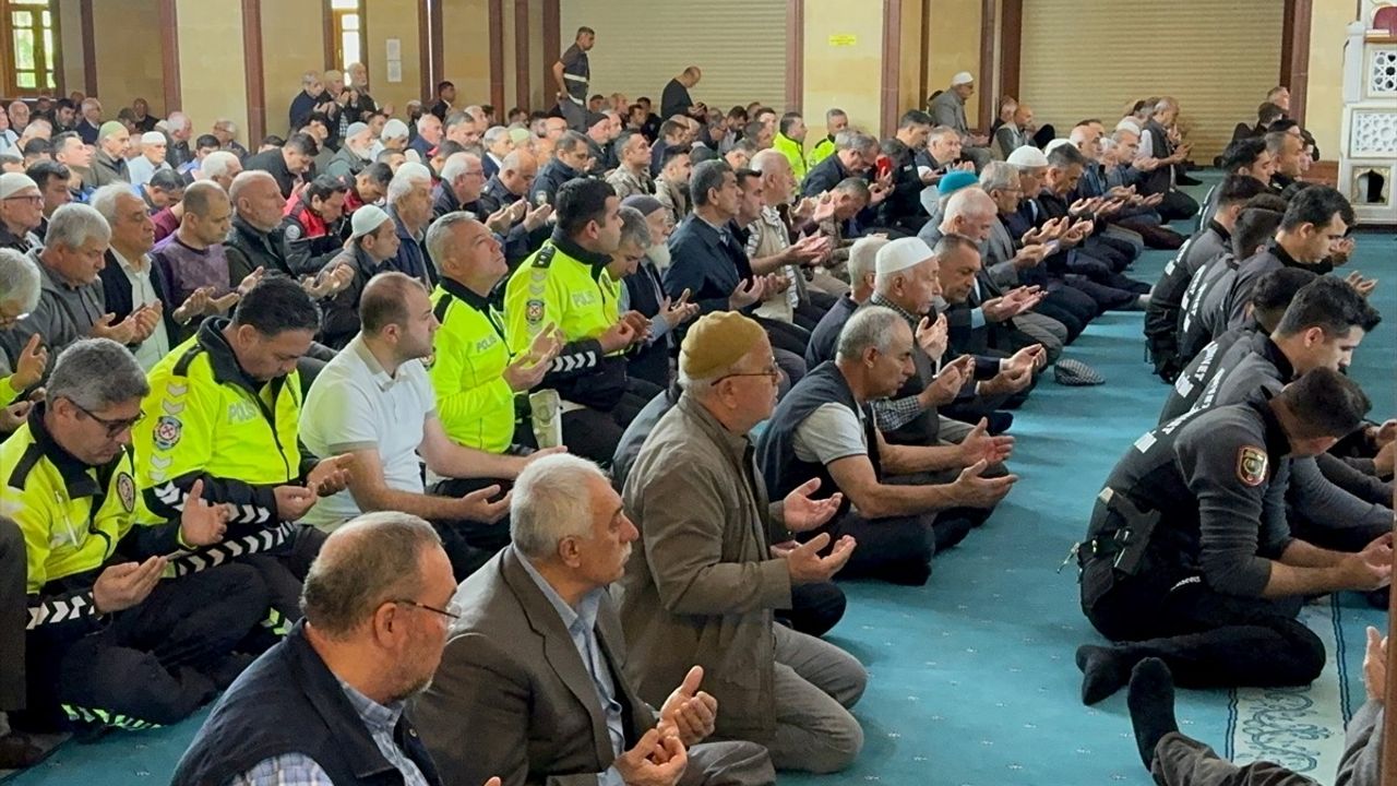 Adana'da Türk Polis Teşkilatı'nın 180. Yıl Dönümünde Şehitler için Mevlit Töreni