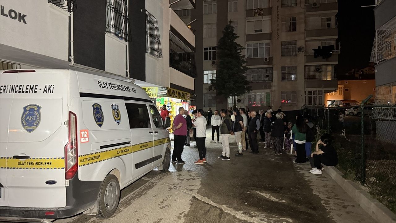 Adana'da Yangın Faciası: 41 Yaşındaki Mustafa Özkan'ın Cesedi Bulundu
