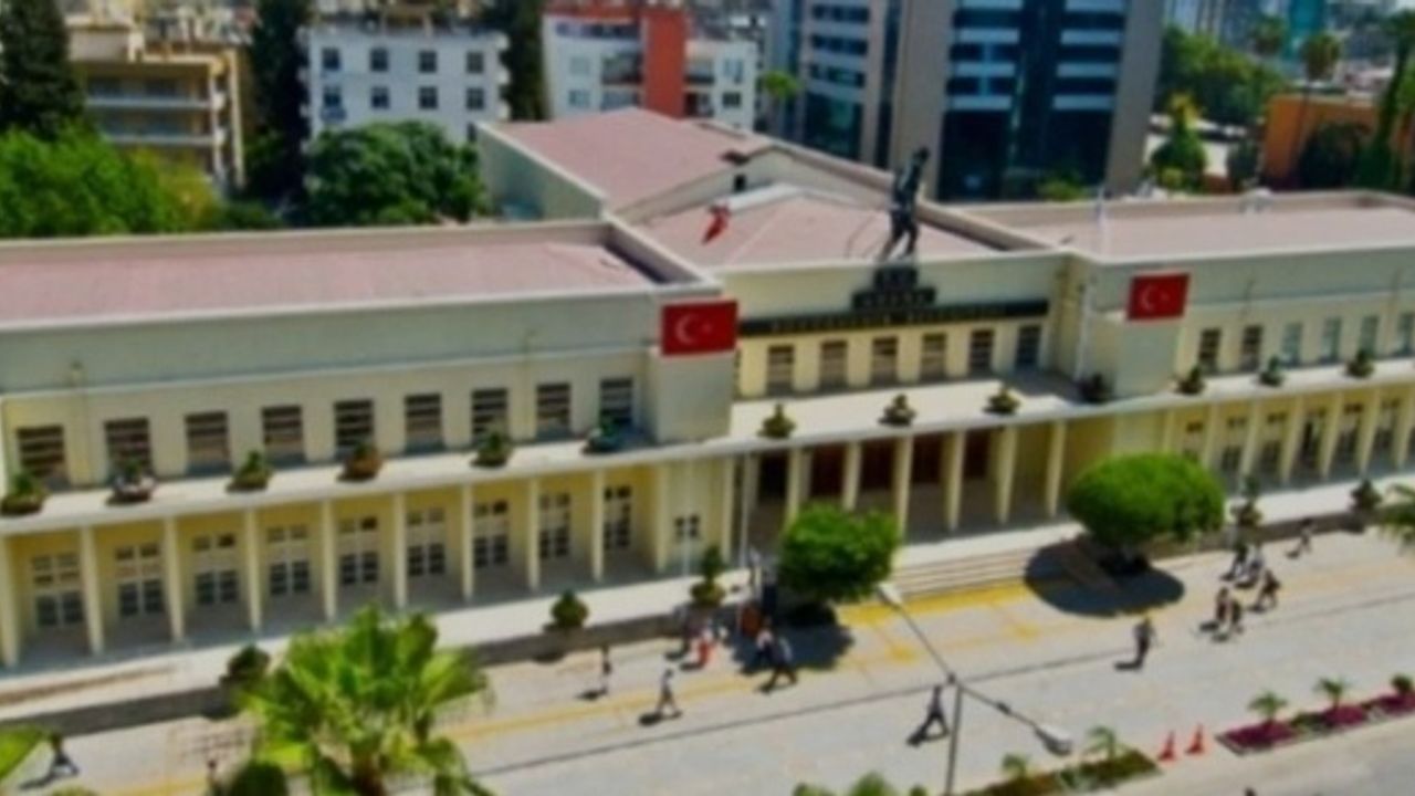 Adana'da Yaz Boyunca Ücretsiz Yüzme Kursu Müjdesi!