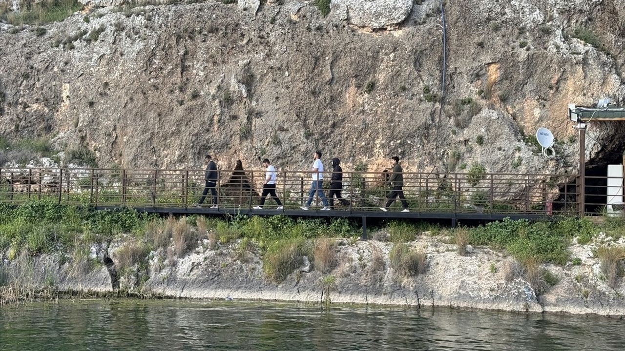 Adıyaman Kızılin Kanyonu'nda Ziyaretçi Yoğunluğu