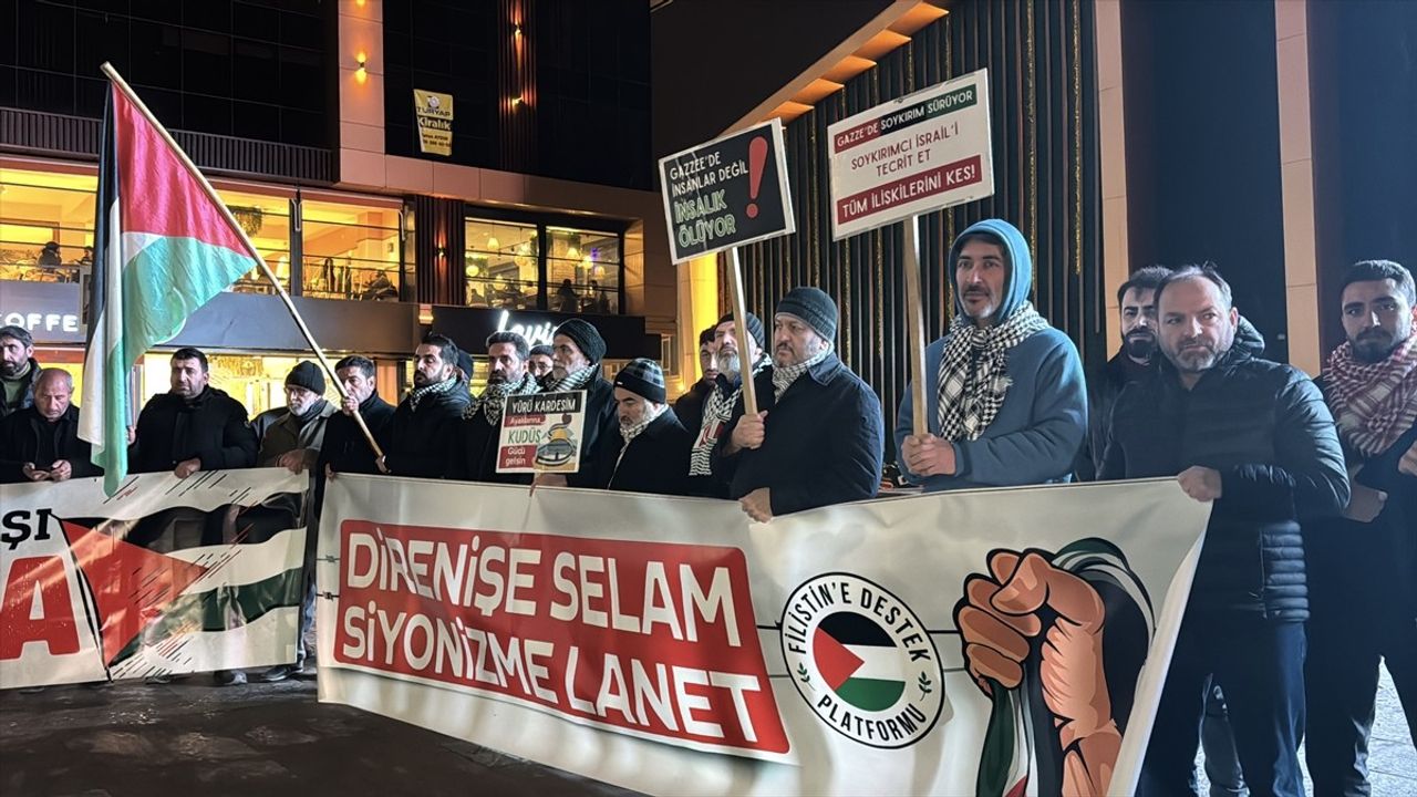 Ağrı ve Erzincan'da İsrail'in Gazze Saldırılarına Protesto