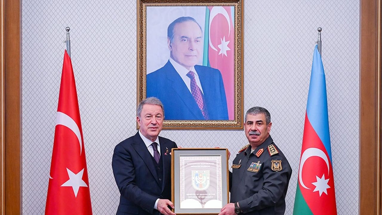 Akar ve Hasanov Arasındaki Kritik Görüşme: Türkiye-Azerbaycan Savunma İlişkileri Gelişiyor