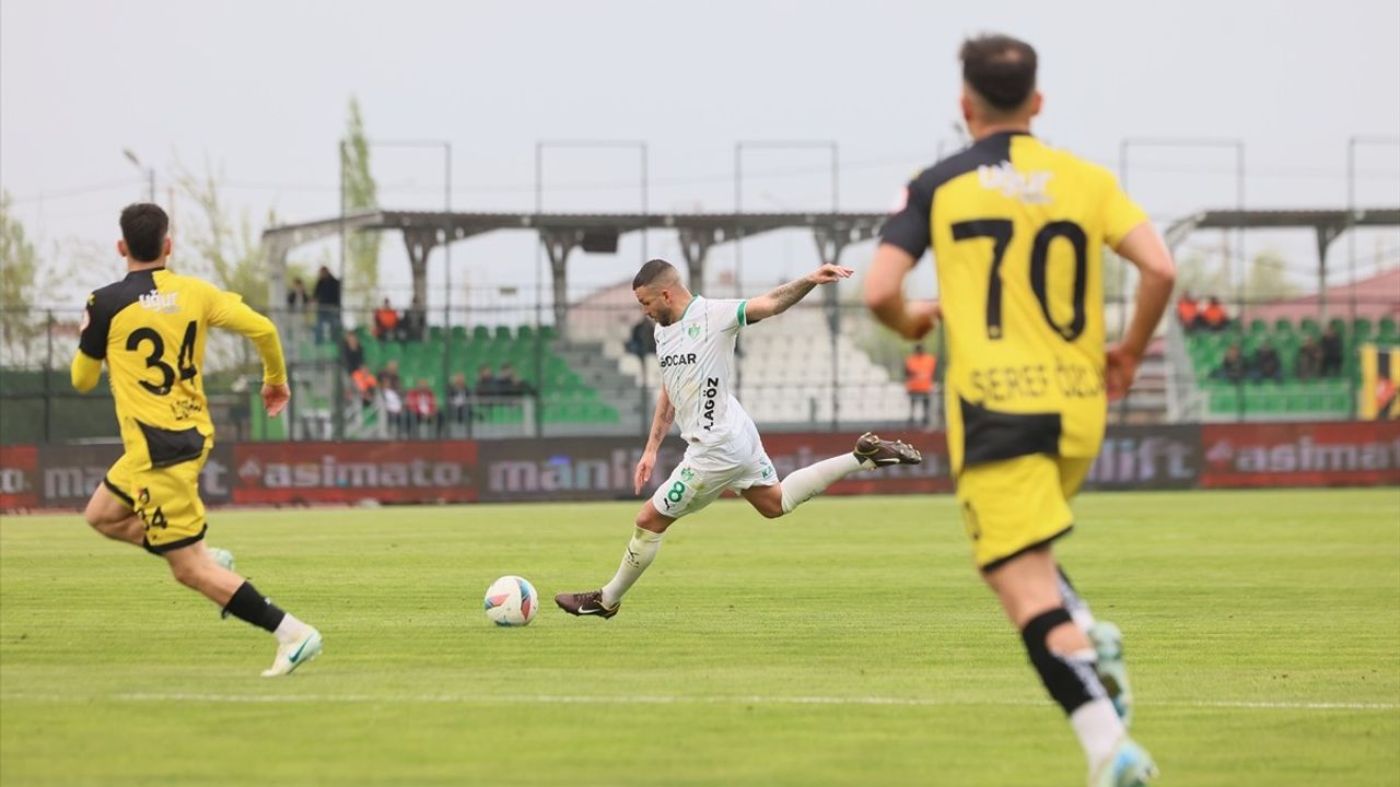 Alagöz Holding Iğdır FK, Uğur Okulları İstanbulspor'u 3-0 Mağlup Etti