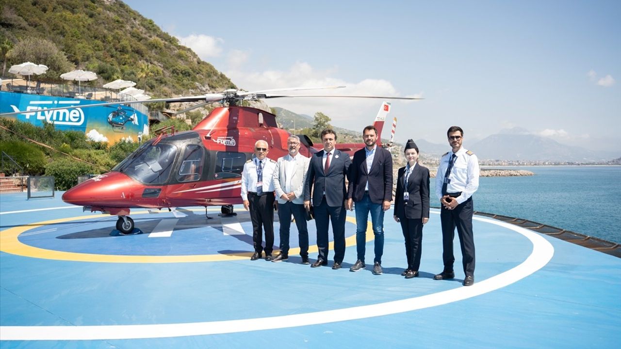 Alanya'da 23 Öğrenci Helikopterle 23 Nisan'ı Kutladı