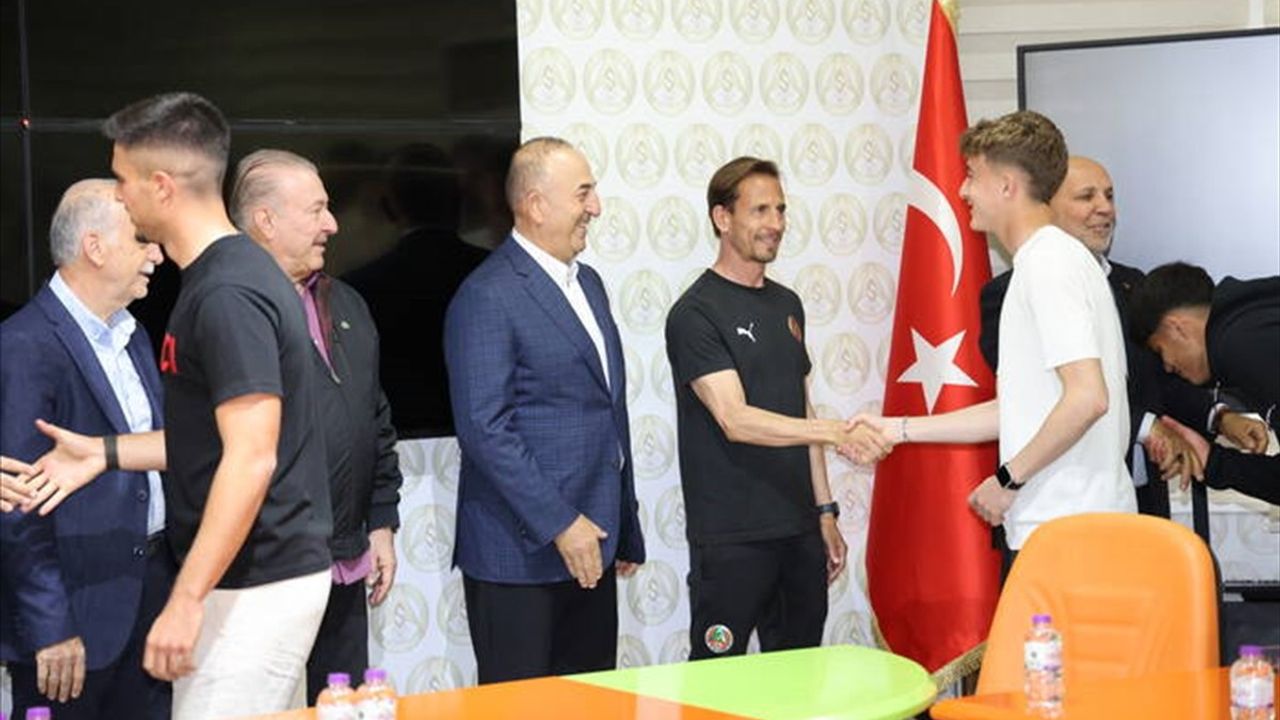 Alanyaspor'da Bayramlaşma Programı Gerçekleştirildi