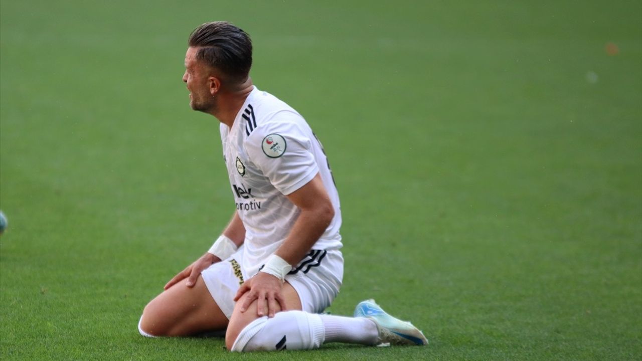 Altay, İkinci Lig'den 3. Lig'e Düştü