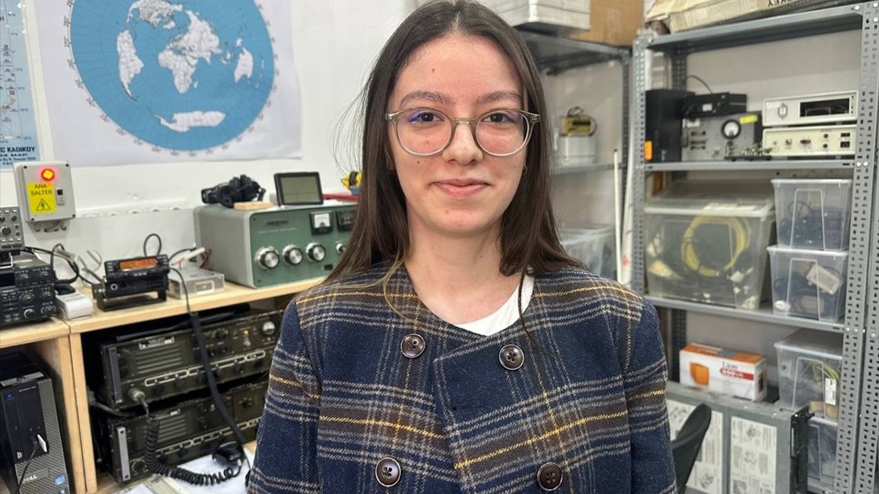 Amatör Telsizciler: Kesintisiz Haberleşmenin Güvencesi