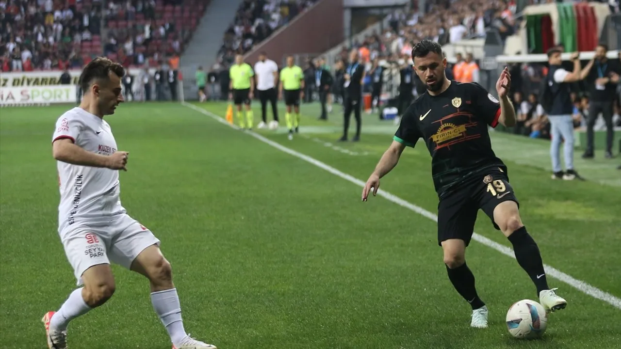 Amed Sportif, Çorum FK'yi 1-0 Yendi ve Sırrı Süreyya Önder'e Destek Verdi