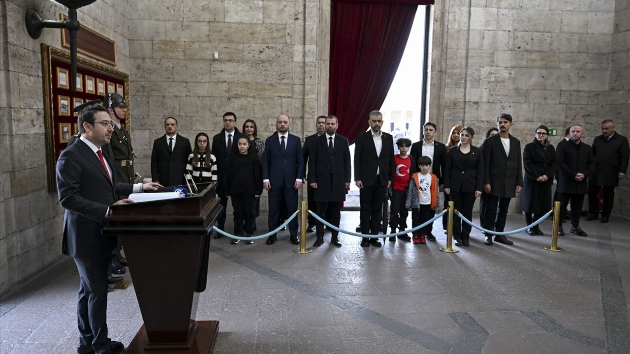 Anadolu Ajansı 105 Yaşında: Anıtkabir'de Kutlama