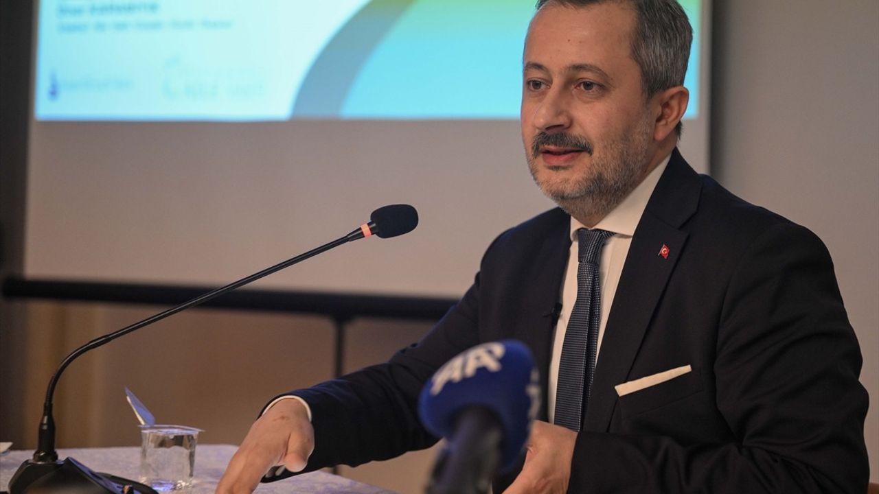 Ankara'da 'Büyükşehirde Aile Olmak Konferansı' Gerçekleştirildi