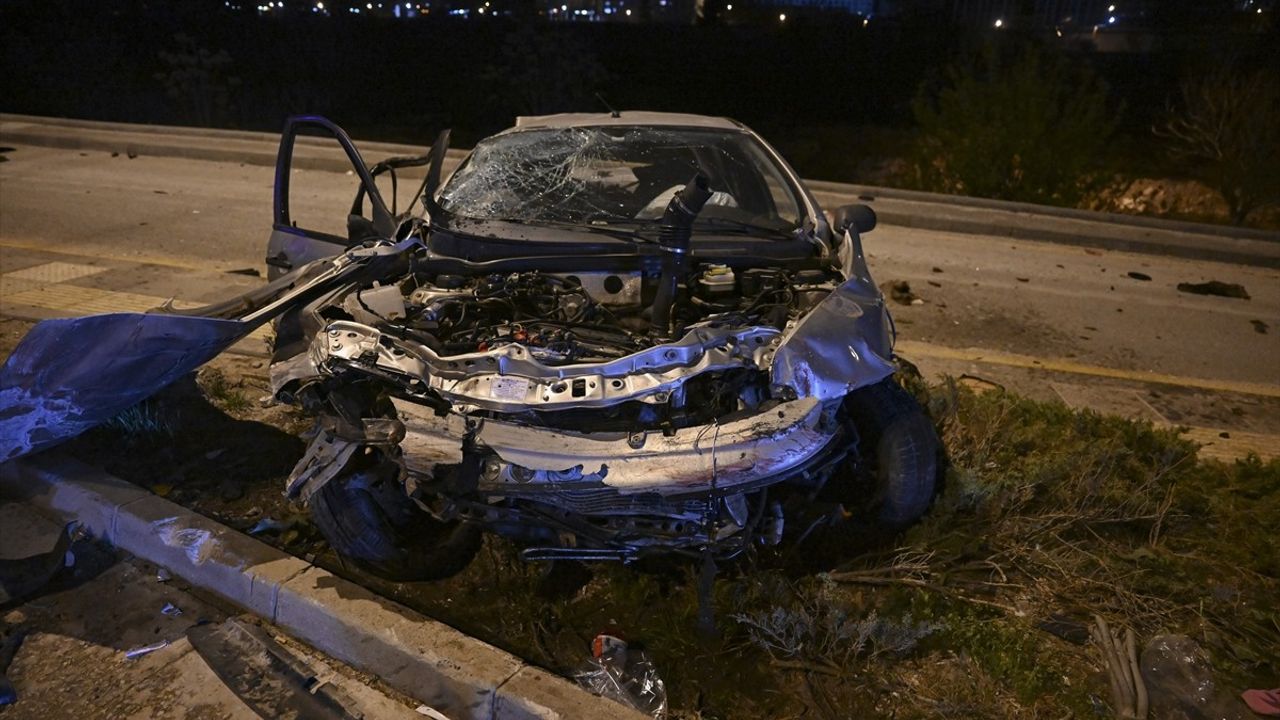 Ankara Trafik Kazasında 6 Kişi Yaralandı