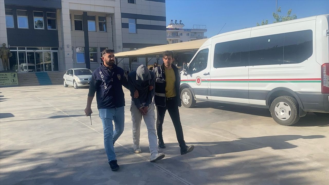 Antalya'da 12 Yıl Hapis Cezası Olan Firari Yakalandı