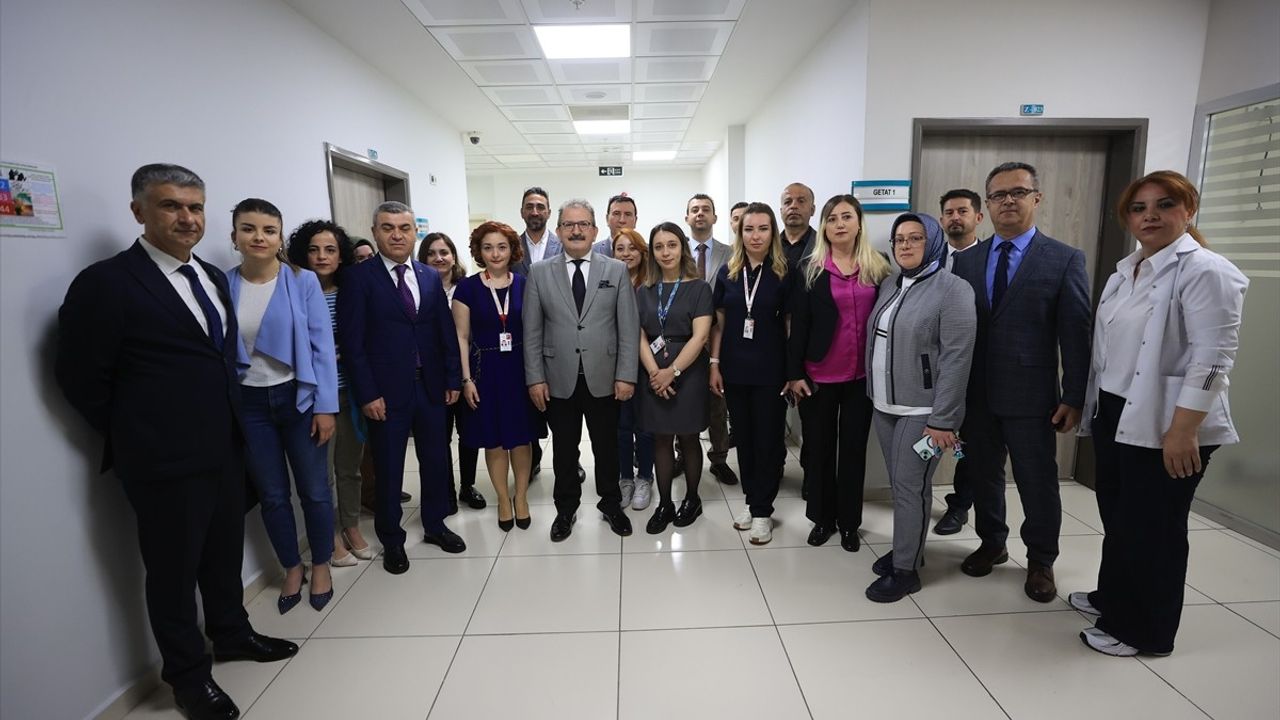 Antalya'da 80 Yaş Üstüne Hizmet Verecek Beşinci Sağlıklı Yaş Alma Merkezi Açıldı