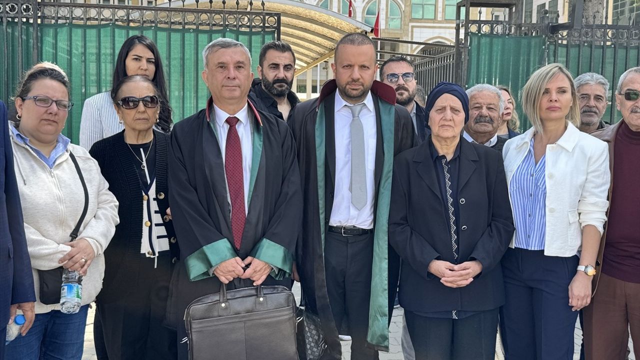 Antalya'da Emekli Öğretmenin Ölümüne Neden Olan Sürücü Yargılanıyor