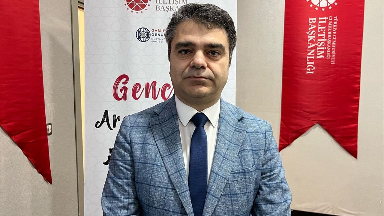 Antalya'da Gençler Arası Medya ve İletişim Çalıştayı Başladı