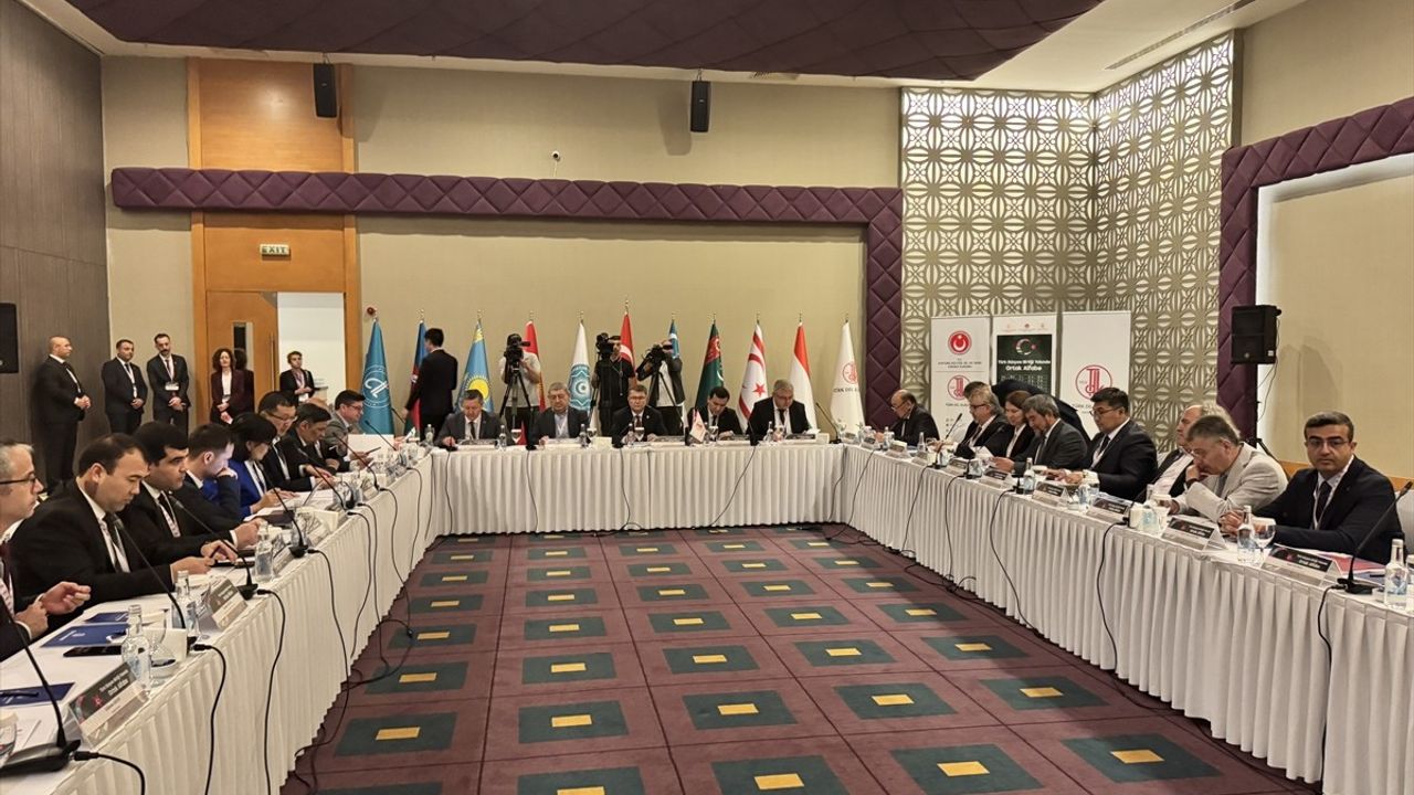 Antalya'da Türk Dünyası Ortak Alfabe Çalıştayı Başladı