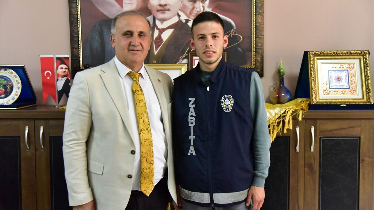 Aydın'da Kahraman Futbolcuya Belediyeden İş Müjdesi