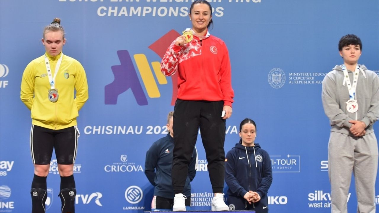 Aysel Özkan, Avrupa Halter Şampiyonası'nda Avrupa 2'ncisi Oldu