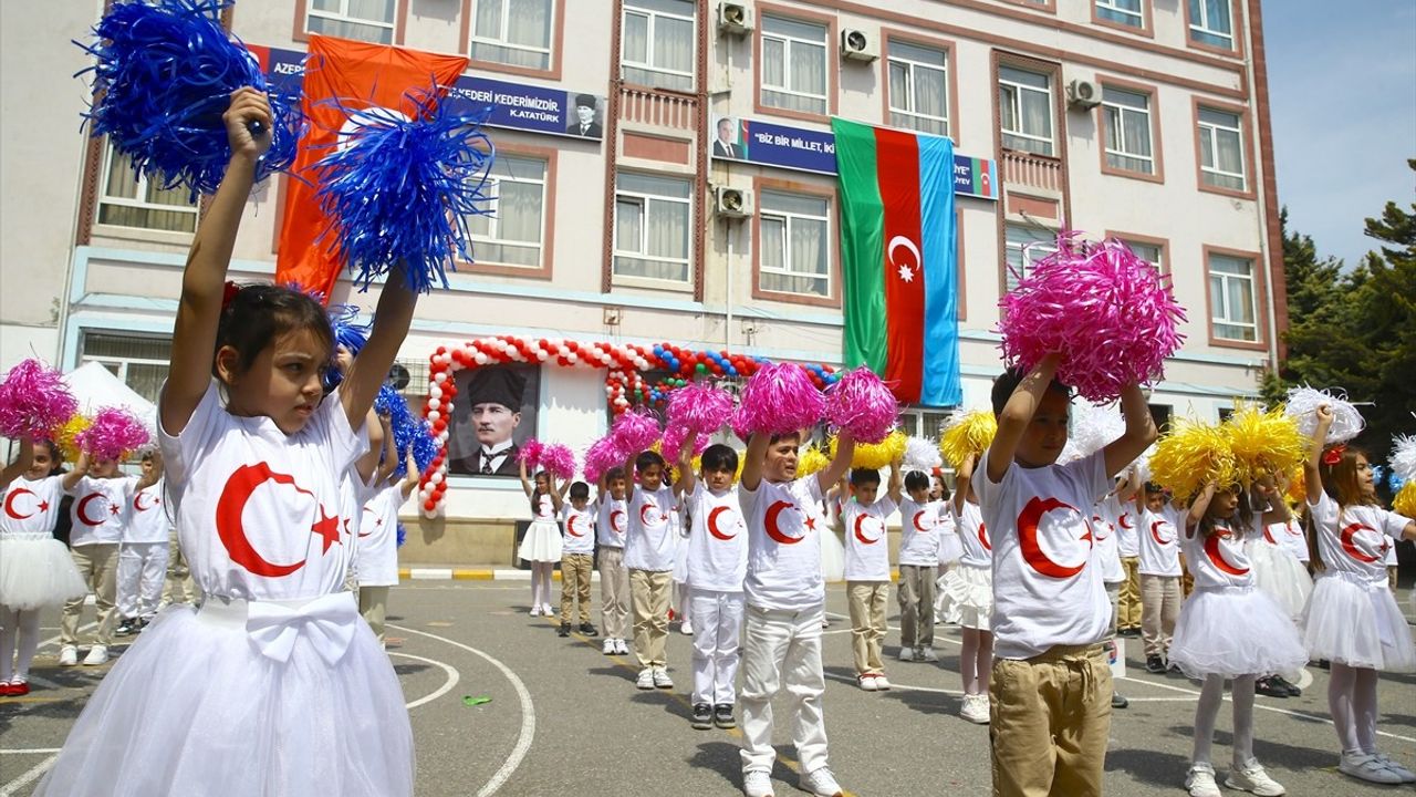 Azerbaycan’da 23 Nisan Ulusal Egemenlik ve Çocuk Bayramı Coşkusu