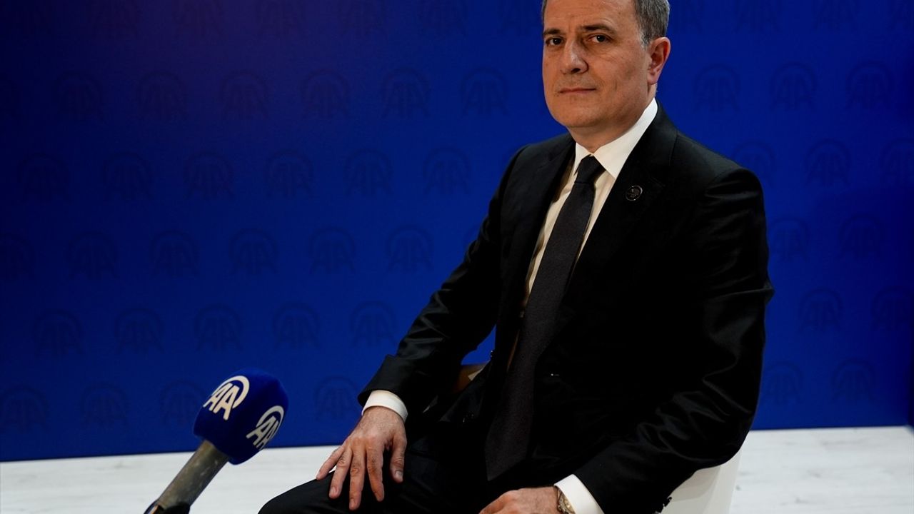 Azerbaycan Dışişleri Bakanı Bayramov'dan Ermenistan ile Barış Süreci Açıklaması
