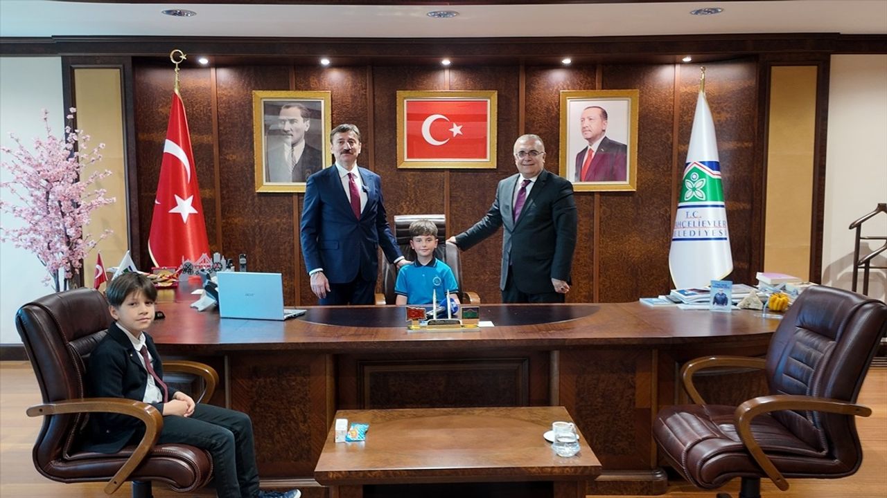 Bahçelievler'de 23 Nisan Koltuk Devir Teslimi Sırasında Deprem Yaşandı
