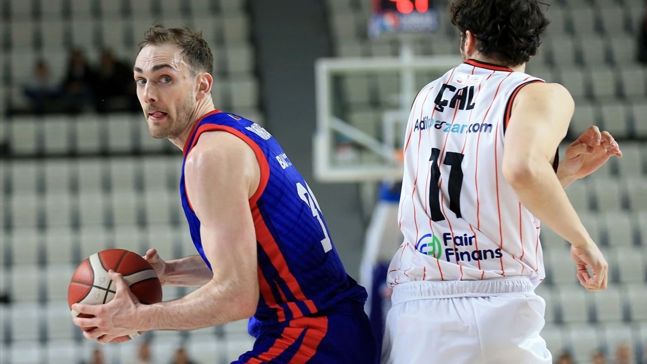 Bahçeşehir Koleji, Manisa Basket Divissa'yı 109-90 Yenerek Farkı Açtı