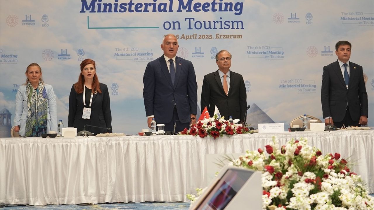 Bakan Ersoy, EİT'in Erzurum'daki 6. Turizm Bakanları Toplantısı'na Başkanlık Etti