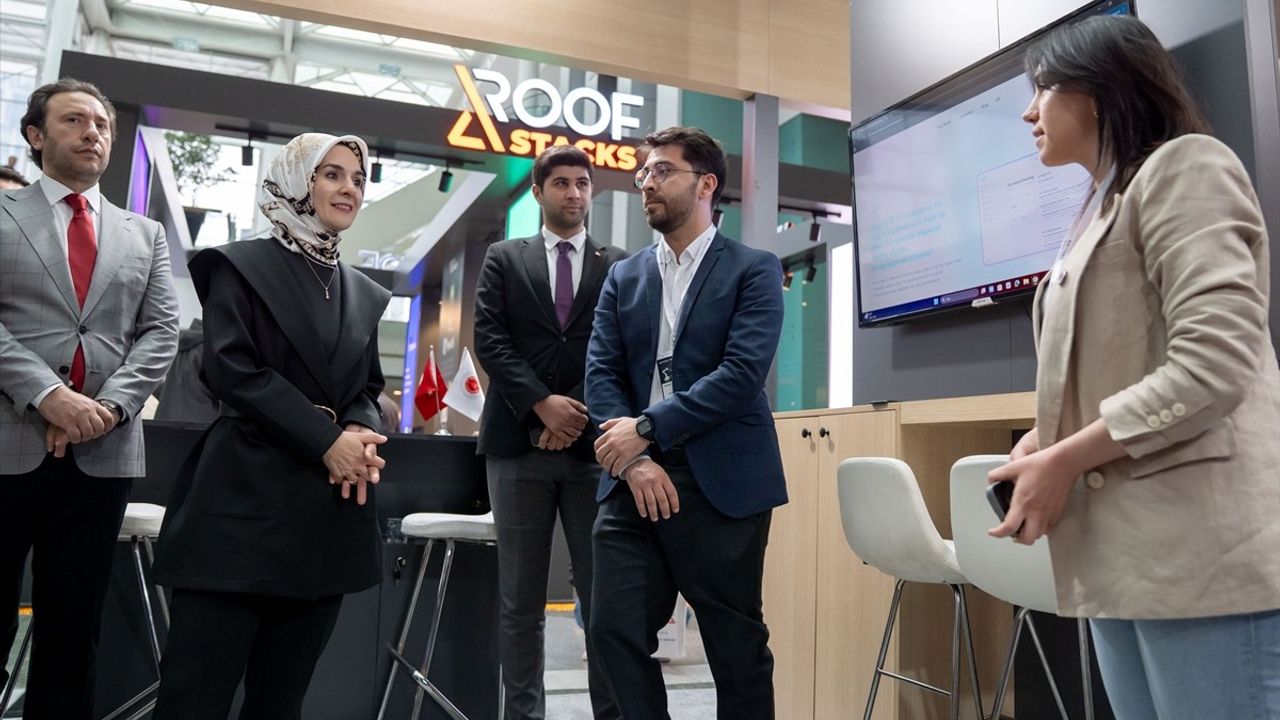 Bakan Göktaş, 7. Verimlilik ve Teknoloji Fuarı'nı Ziyaret Etti