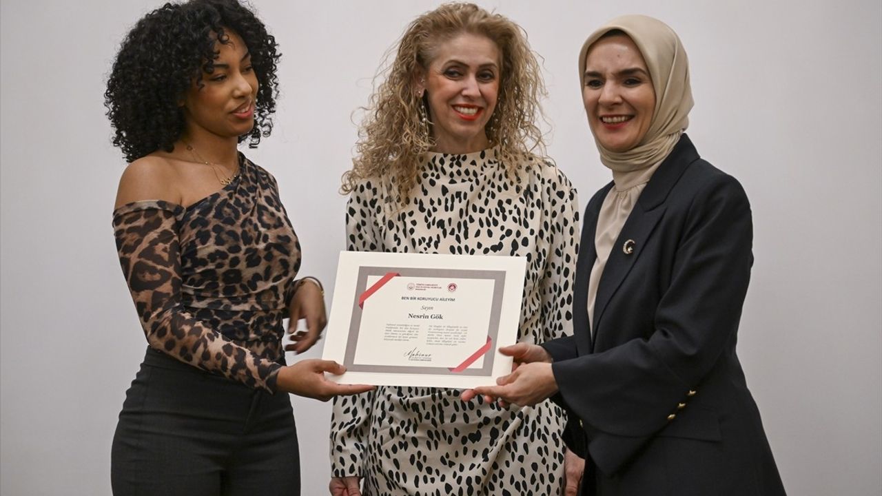 Bakan Göktaş'tan Almanya'daki Türklere Koruyucu Aile Çağrısı