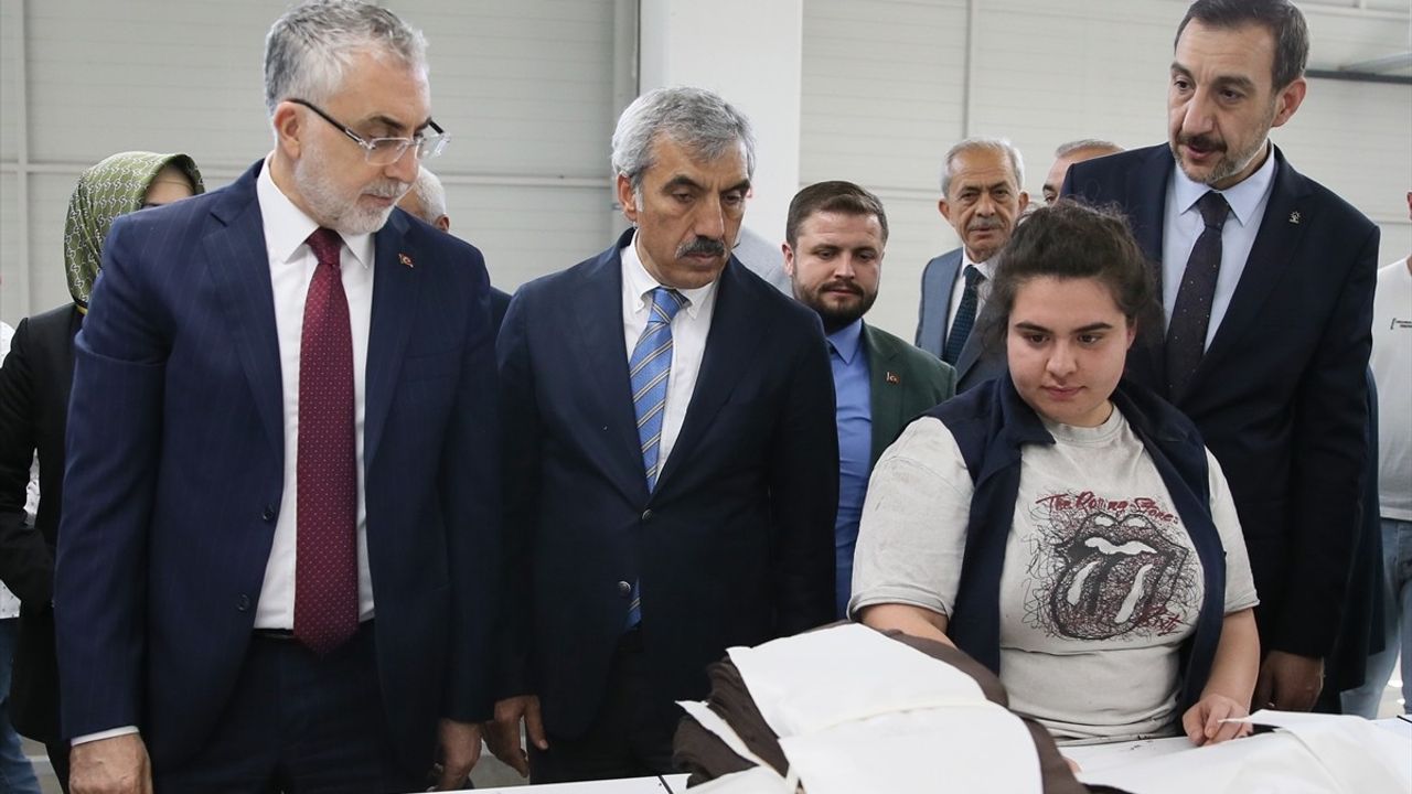 Bakan Işıkhan Kilis'te Temaslarda Bulundu