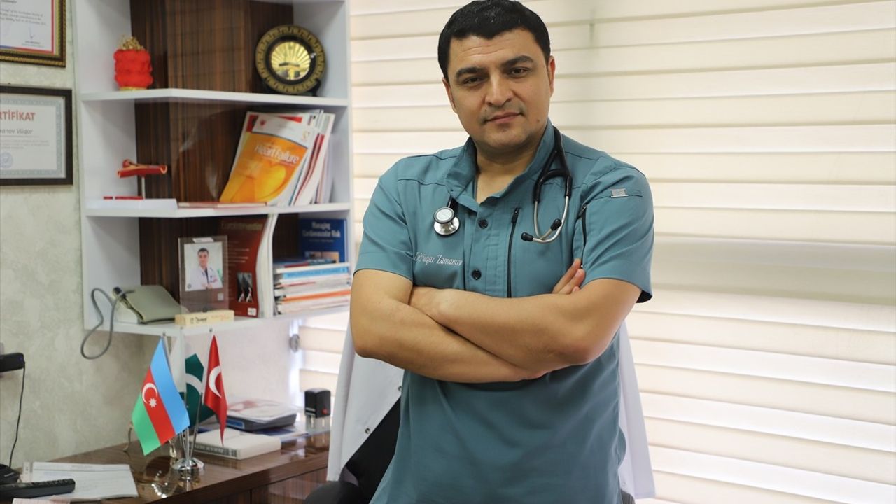 Bakü Hastanesi Önünde Kalp Krizi Geçiren Adamın Hayatı Kurtarıldı