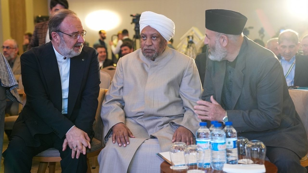 Birinci Türkiye Alimler Konferansı İstanbul'da Başladı