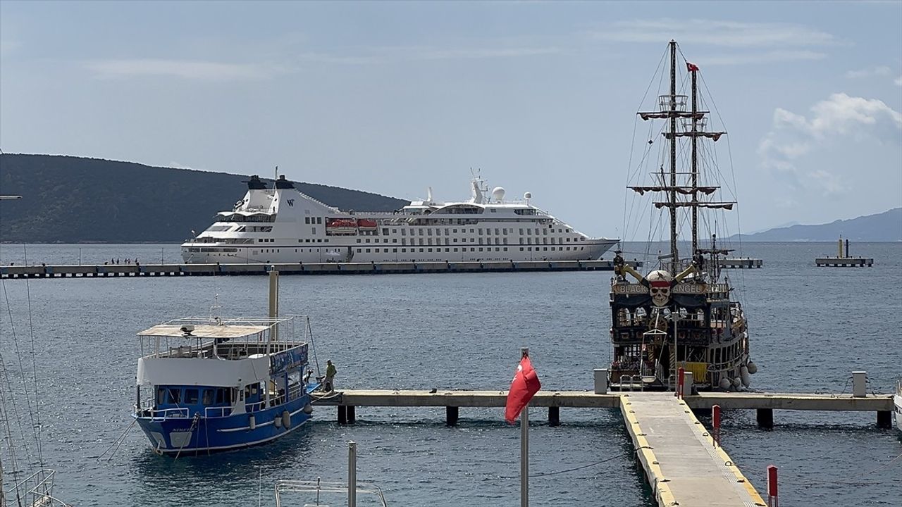 Bodrum'a Star Legend Kruvaziyeri ile 241 Yolcu Geldi