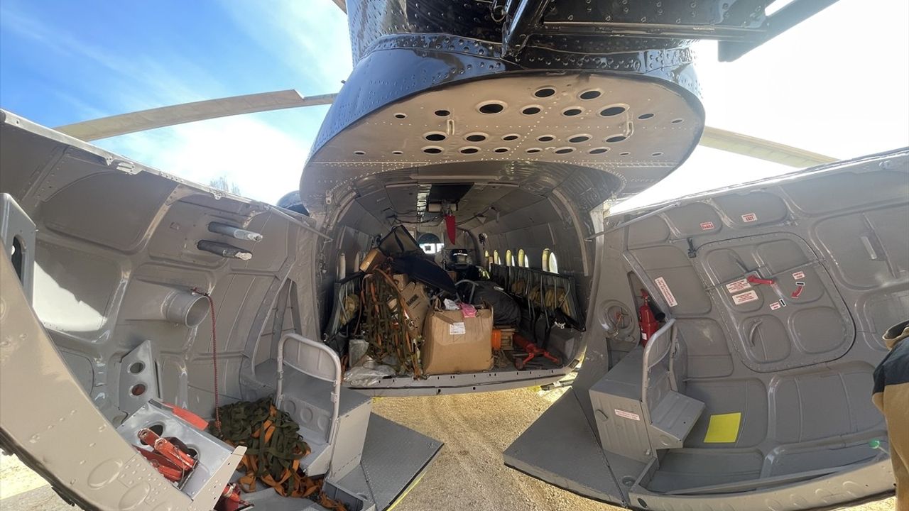 Bolu'da Orman Yangınlarıyla Mücadelede Helikopter Desteği